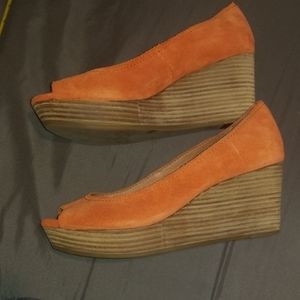 Lucky brand flatforms